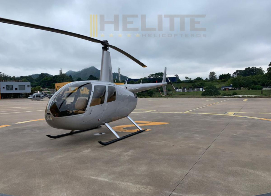 HELICÓPTERO ROBINSON R44 RAVEN II - 2010 - 2050HS TT - Helitte Helicopteros