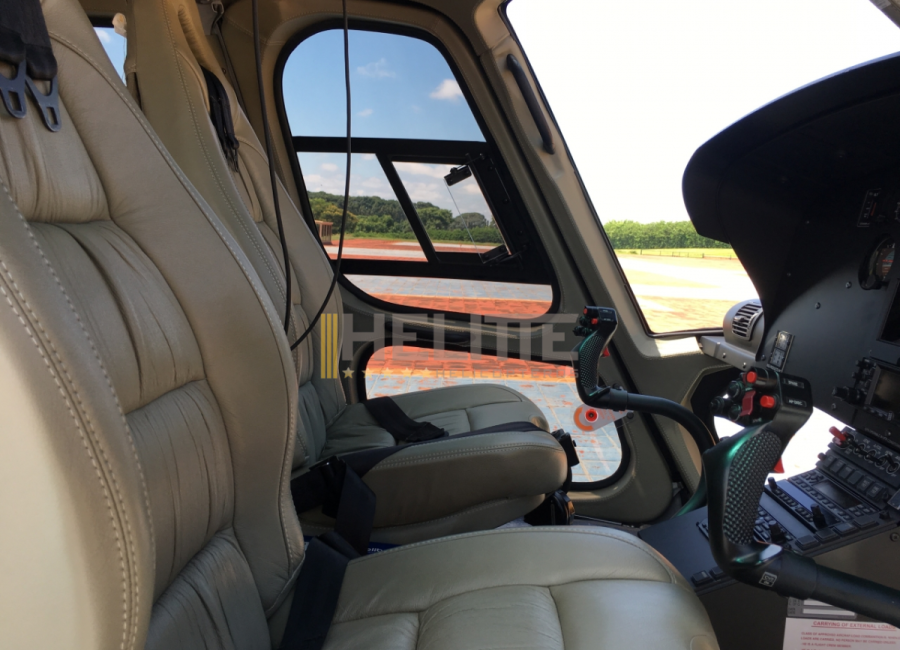 HELICÓPTERO AIRBUS/ EUROCOPTER AS350B3 - 2015 - Helitte Helicopteros
